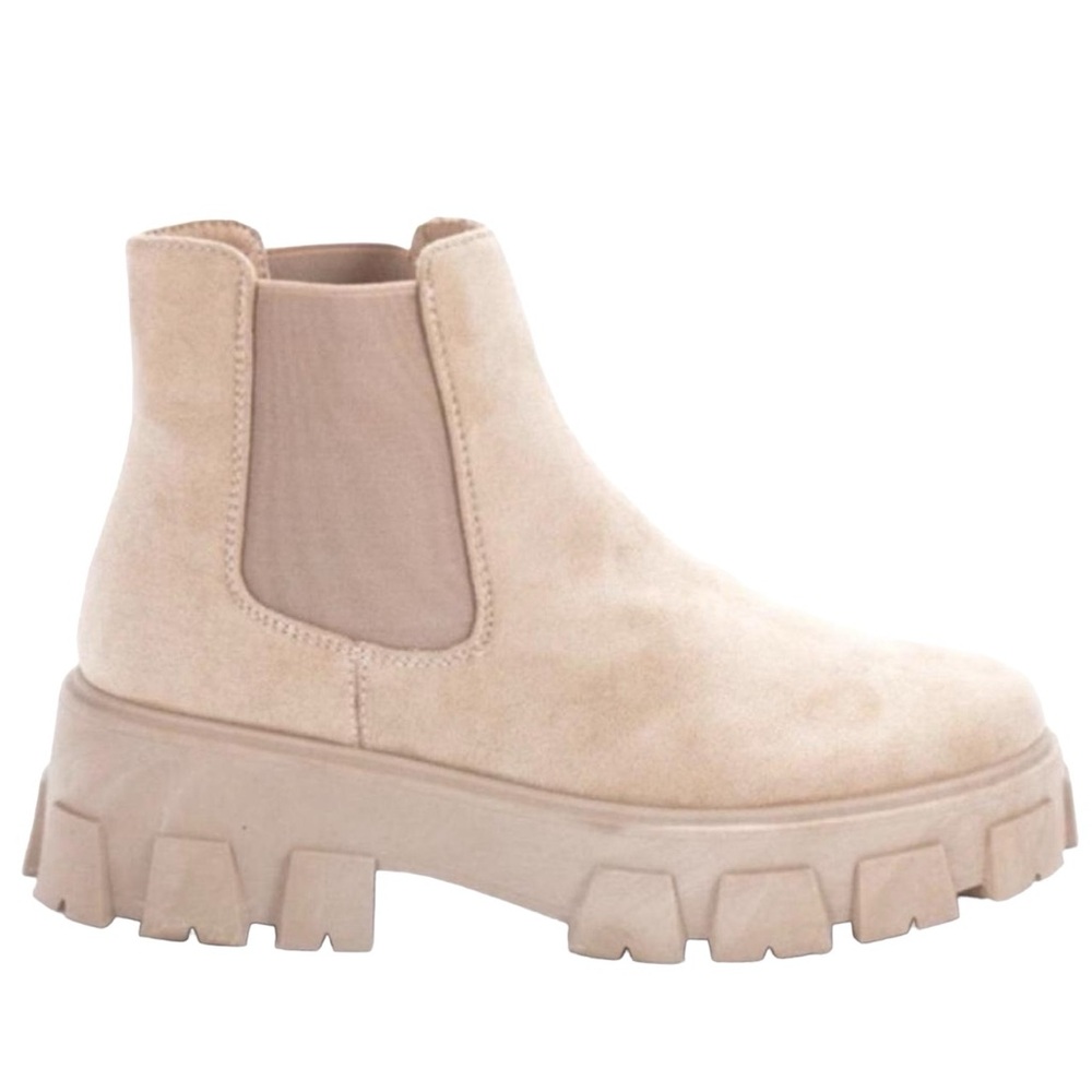 GIANNI Chunky Suede Lugg Sole Beige Boots